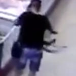 「魚よ！早まるな！」自ら買い物かごにダイブする「スーパーの魚」